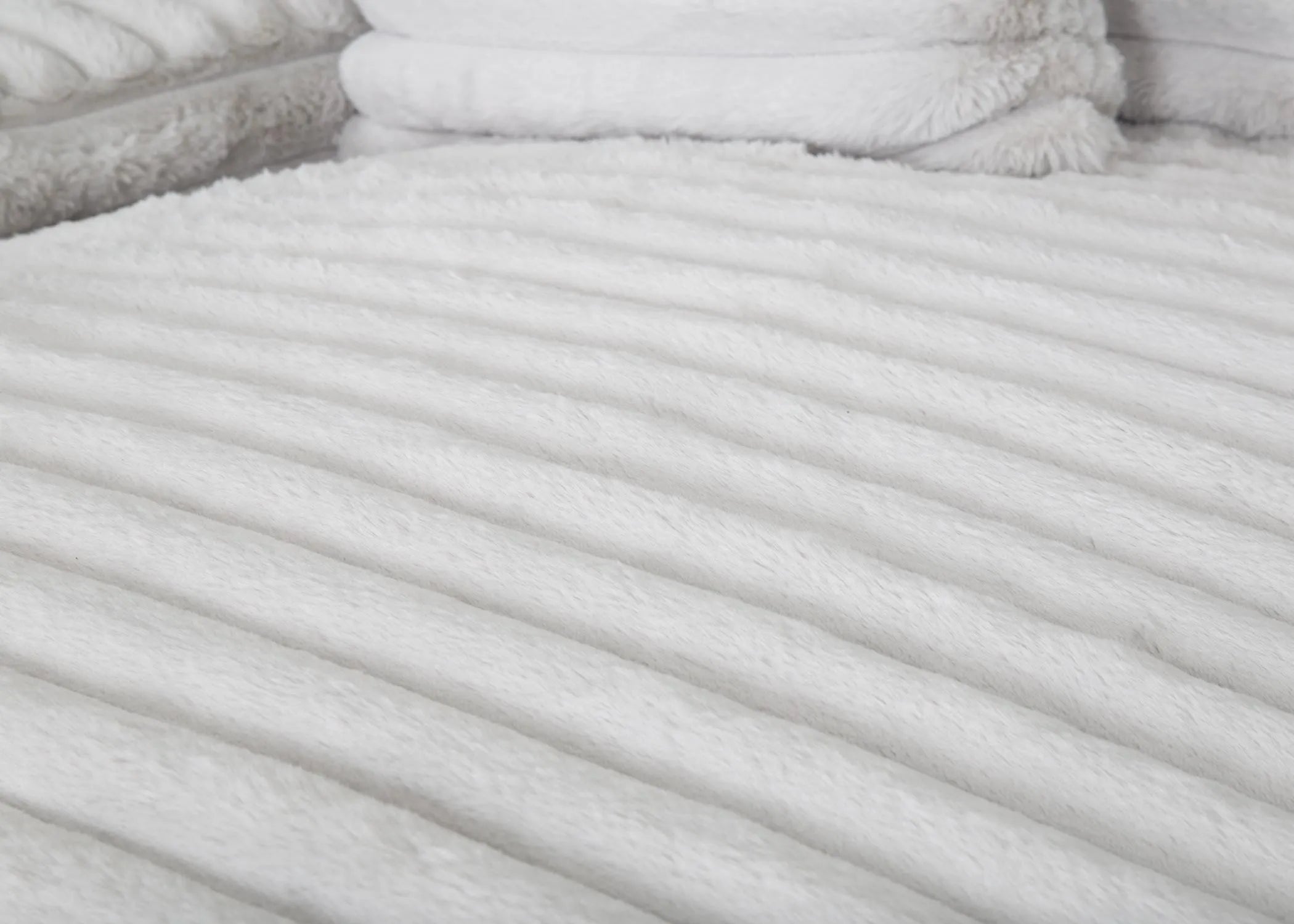 Comfy Upholstered Chaise Lounge